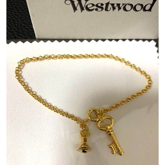 Vivienne Westwood Key Bracelet Gold 18cm Jewelry Accessory with drawstring - Picture 1 of 5